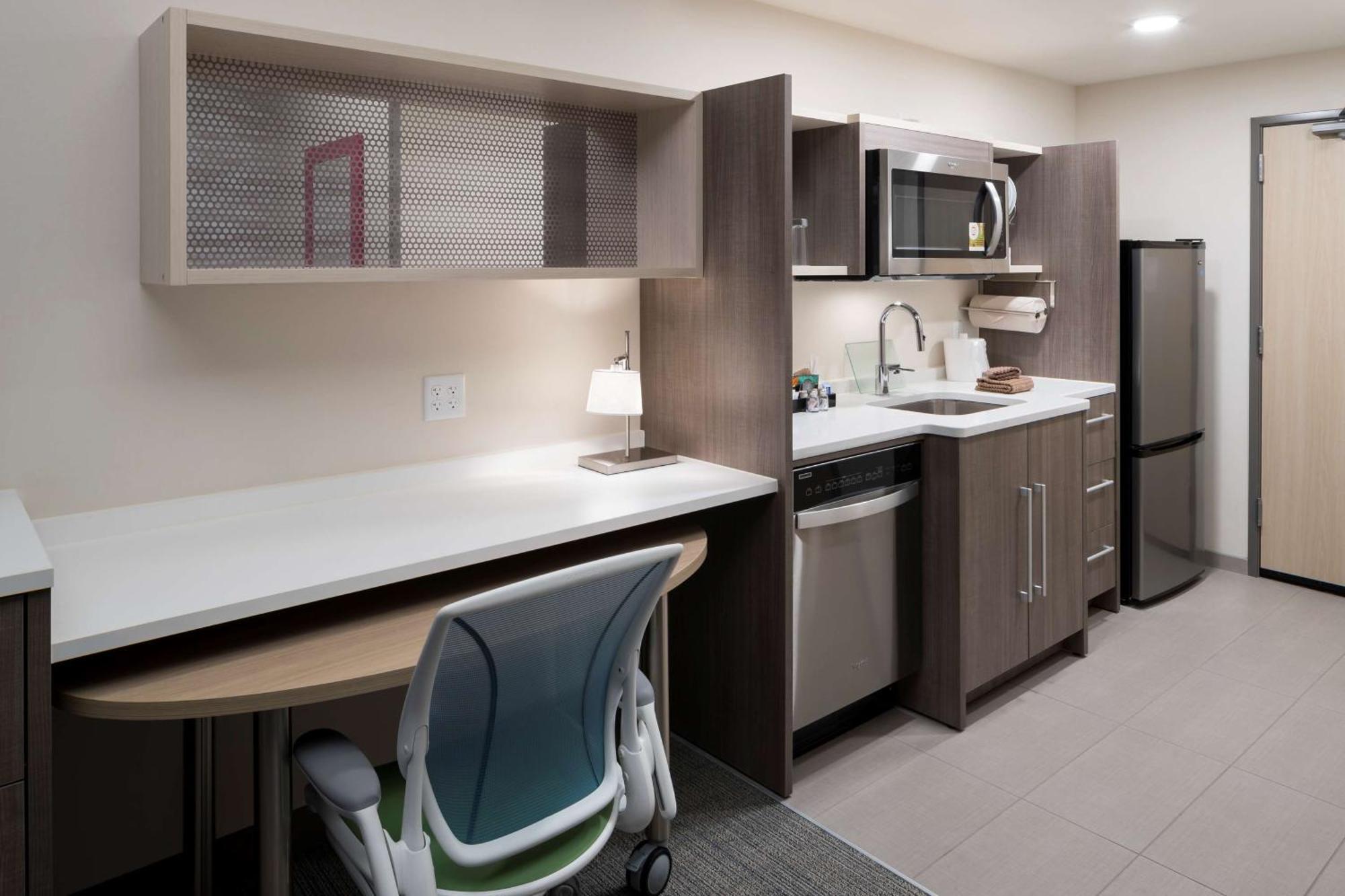 Home2 Suites By Hilton Cape Canaveral Cruise Port Exterior photo