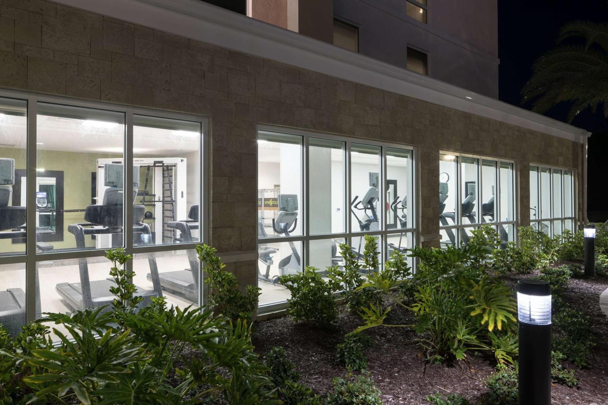 Home2 Suites By Hilton Cape Canaveral Cruise Port Exterior photo